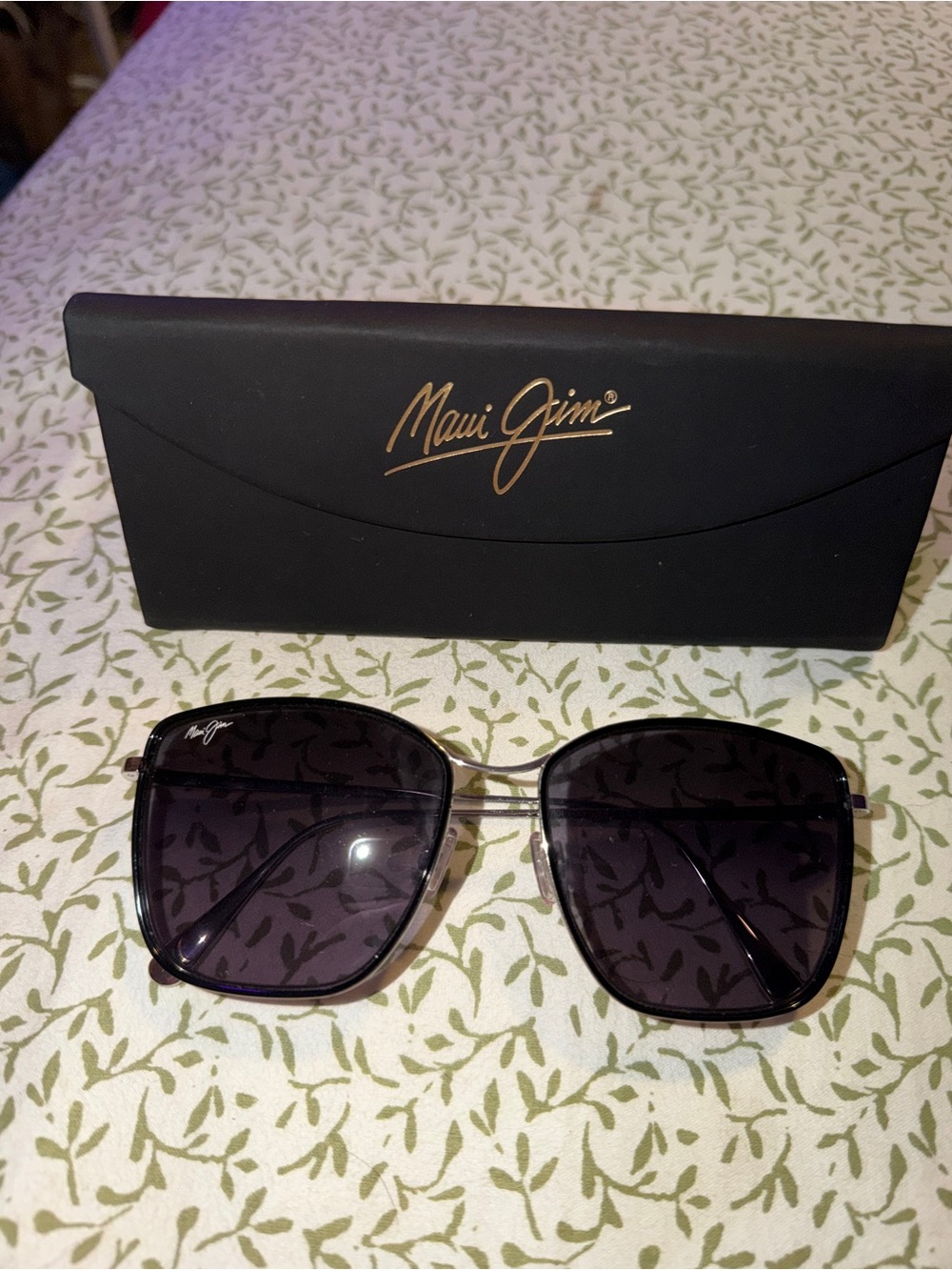Maui Jim Women’s Black Frame Sunglasses with Dark Gray Lenses